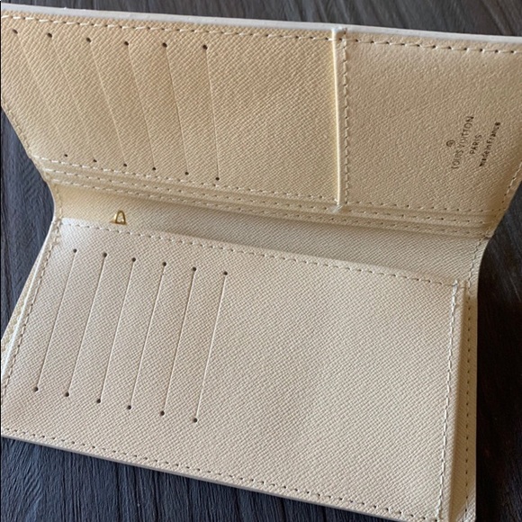 Luis vuitton woman’s wallet - Picture 2 of 6